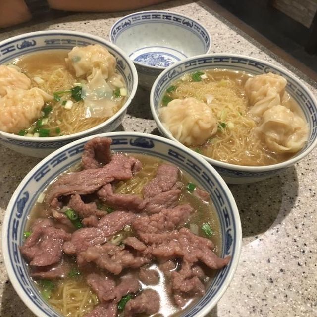 🇭🇰 Battle of the wanton noodles