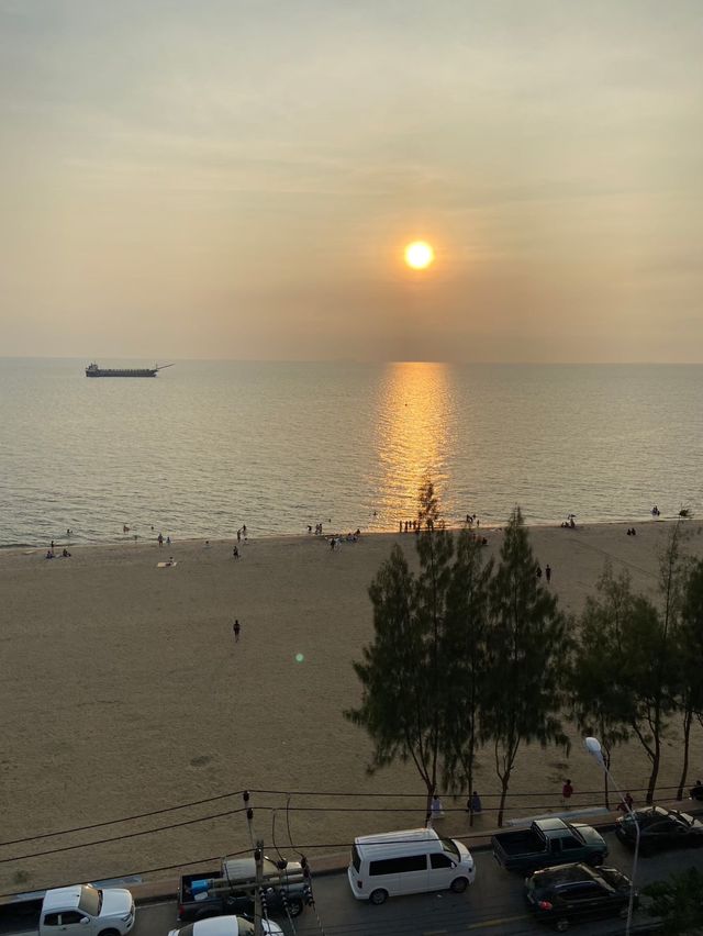 ริมหาดจอมเทียนพัทยา 🌊