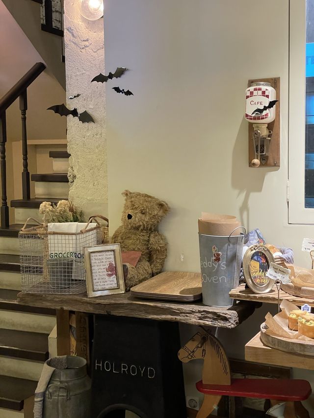 감성 가득한 성수 카페 “테디스오븐“🧸