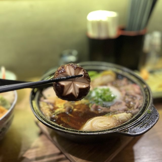 材料豐富嘅蟹丼飯