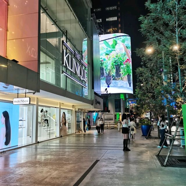 Siam Square One 