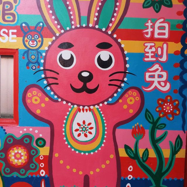เช็คอินหมู่บ้านสายรุ้ง rainbow village
