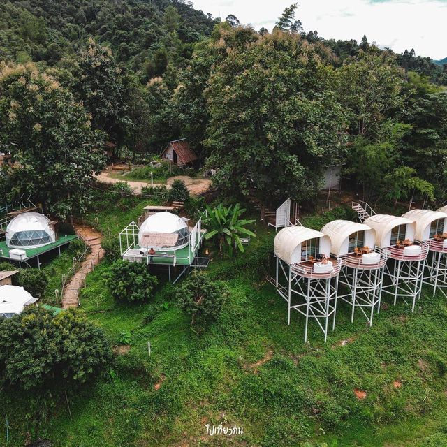 ไปนอนแช่อ่างชมวิวทุ่งนาและภูเขา ⛺