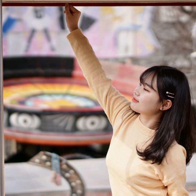 사람 없는 놀이공원에서 여유롭게 사진 찍을 수 있다?!