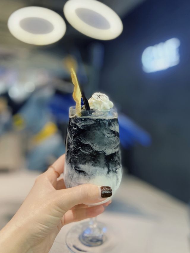 【尖沙咀】K11全新銀黑色主題Cafe☕️ 未來科技感超重！ 