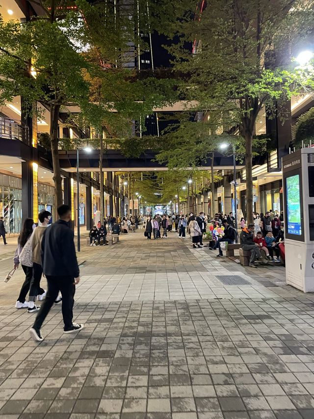 最熱鬧美麗的台北信義區 夜間點燈超美 不能錯過特色光線夜景