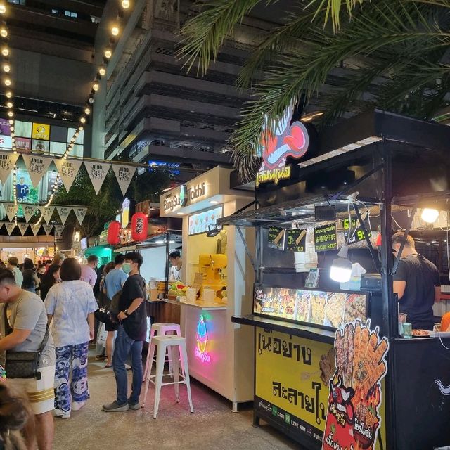 กินไปเรื่อย @JODD FAIRS