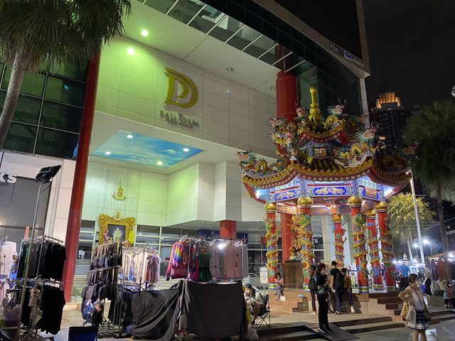 Indy Night Market @ Palladium 