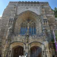 พาไปทัวร์ Yale University 