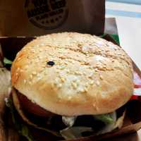 【🇦🇺オーストラリアバーガーを食す🔥】inケアンズ