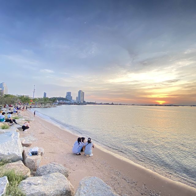 Koh Loy Park (เกาะลอย)​