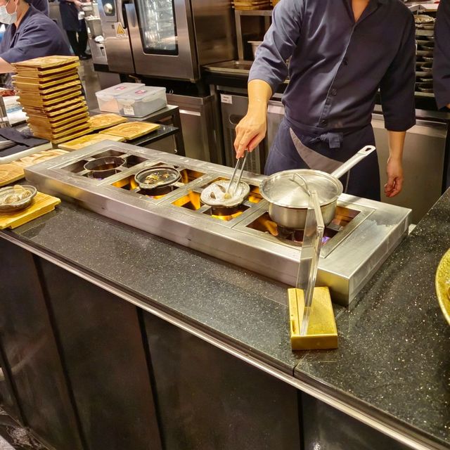 【台北吃到飽】旭集下午茶，麵包蟹自由！