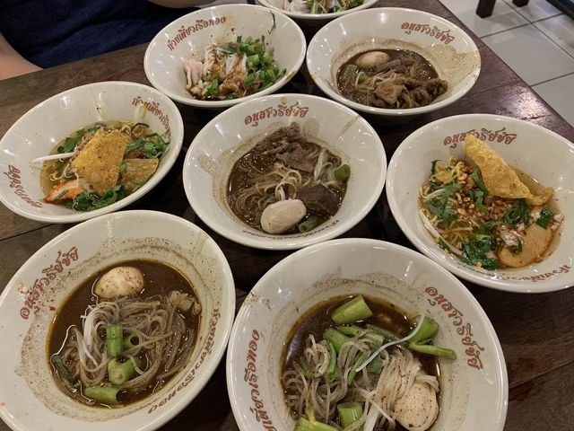 📍曼谷美食。Baan Kuay Tiew Ruathong 船麵。
