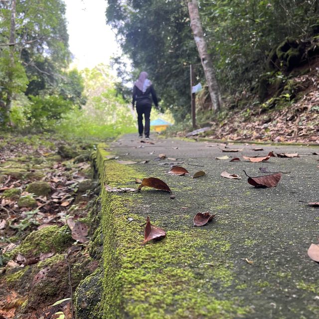 Enjoy dipping my feet into 7 Wells Langkawi!