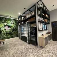 โรงแรมสการ์เลท