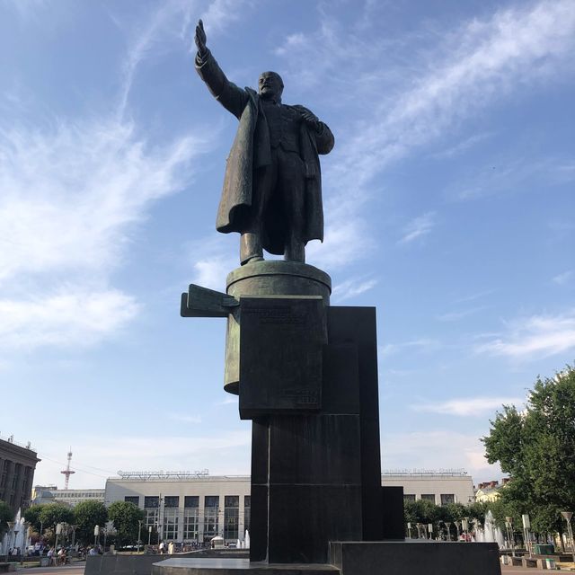 핀란드 역을 수호하고 있는 그는 누구인가~~? 그는 바로 블라디미르 레닌!!