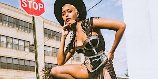 Bushwick Vintage Shopping Tour With Fashion Stylist | 120 Knickerbocker Ave