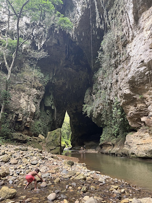 HIKE  @ Cueva del Arco | JULIO 26 (una Cueva  Surreal de Película) | Cueva del Arco, Utuado Puerto Rico