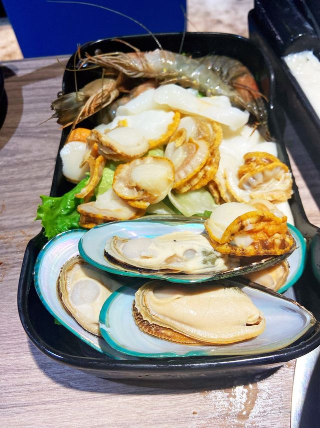 惹味雞煲 + 任飲任食火鍋