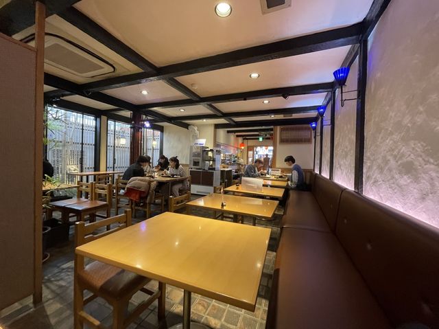 京都　嵐山で1番人気で1番並んでるゆばチーズ屋さん🐷