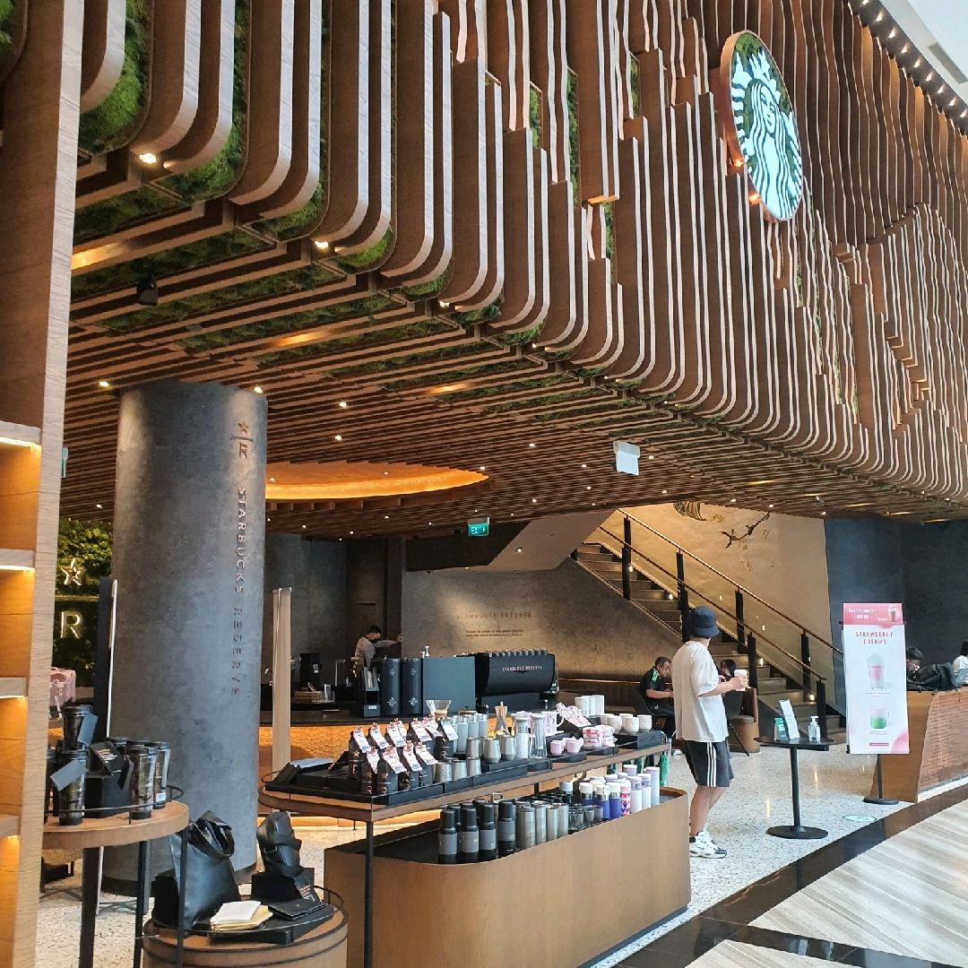 Starbucks Flagship Store At Jewel Trip Com Singapore Travelogues