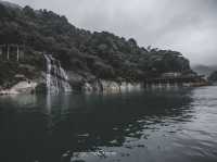 Misty Dongjiang Lake (东江湖)