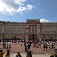 พระราชวังบัคกิ้งแฮม(Buckingham palace)