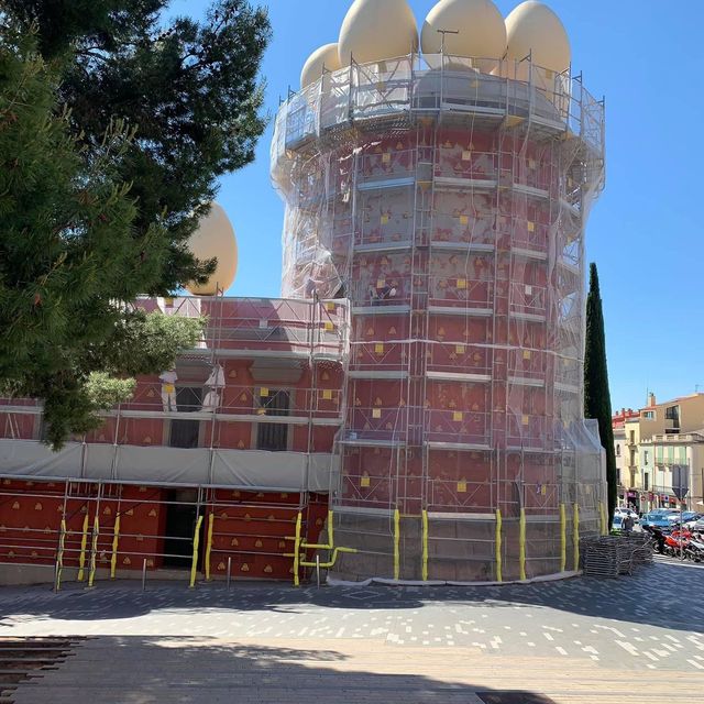 ชมผลงานศิลปะของ Dali ที่เมือง Figueres