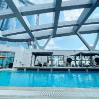 飽覽九龍市景的露天室外泳池 🏊‍♀️