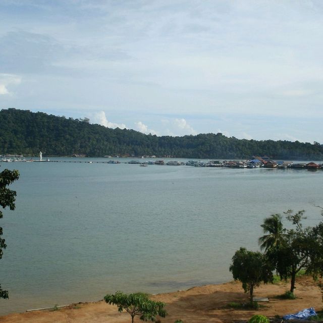 ท่าเทียบเรือบางเบ้า