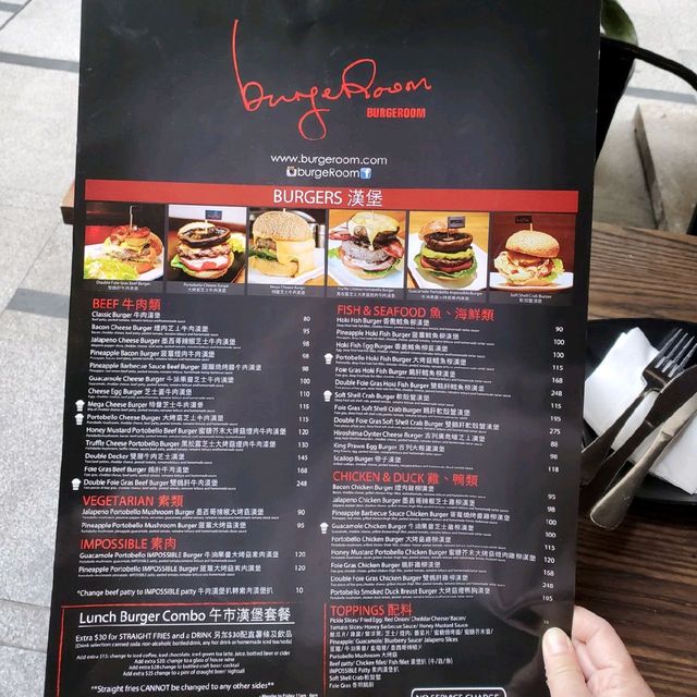 超巨型漢堡🍔Burgeroom 超巨型漢堡🍔Burgeroom