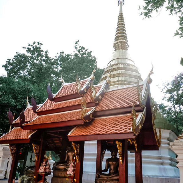 🙏วัดพระแก้ว อยู่ที่จังหวัดเชียงราย🙏