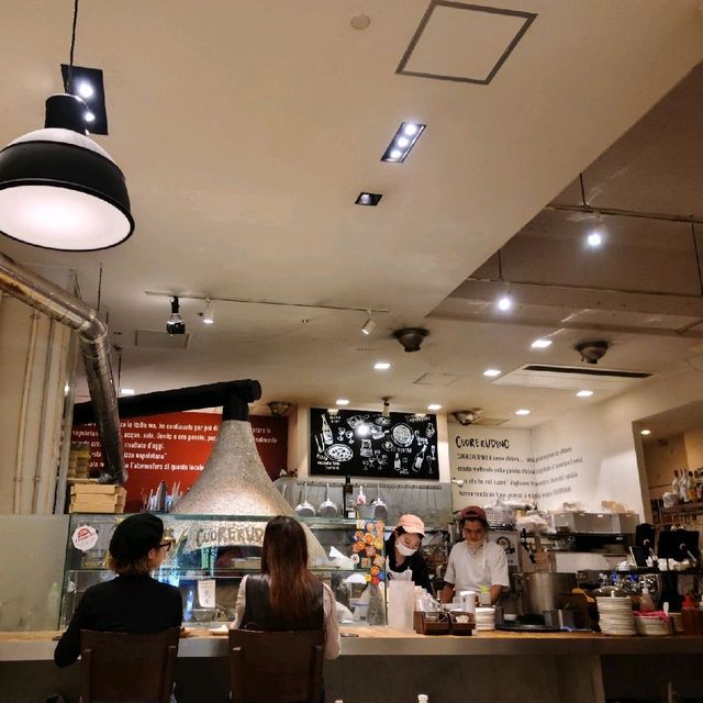 本格ナポリピッツァが食べれる【クオーレルディーノ】⭐