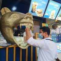 ร้านชานมที่ว้าววมาก กับหมีพ่นไฟ