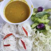ทานอาหาร ที่โอบล้อมด้วยสัตว์น่ารัก