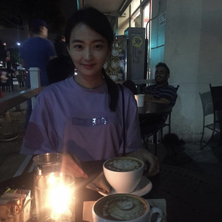 "Urth Cafe" on the hot street 'Melrose Avenue'