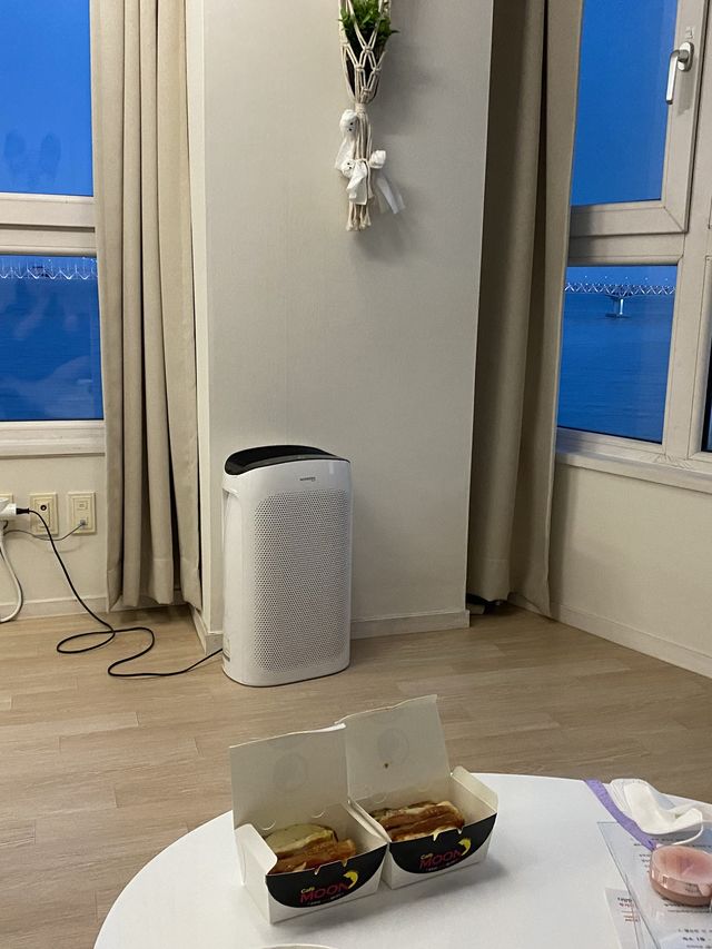 광안대교가 한눈에 보이는 바다뷰 가성비 감성숙소 ‘바다의숙소’
