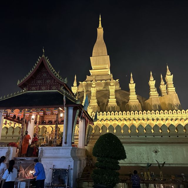 พระธาตุหลวงเวียงจันทน์