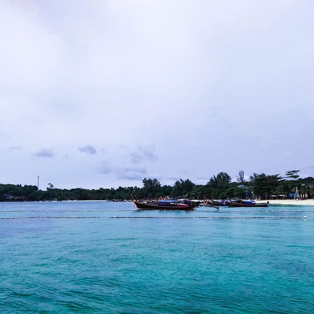 หาดพัทยา หลีเป๊ะ สตูล หาดสวย น้ำใส บรรยากาศดี หาดพัทยา หลีเป๊ะ สตูล หาดสวย น้ำใส บรรยากาศดี