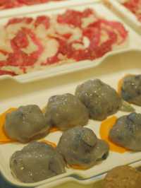 鮮牛肉火鍋，牛丸多汁彈牙