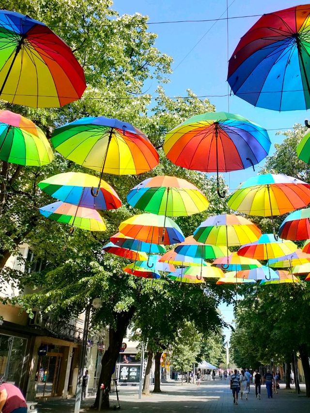 Catching colours in Burgas, Bulgaria ☂️🌈🇧🇬