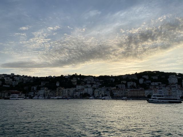 土耳其🇹🇷伊斯坦堡 博斯普魯斯海峽船遊穿梭歐洲與亞洲之間