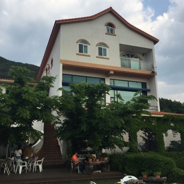 [춘천] 기가막히는 뷰맛집 카페 ‘산토리니’