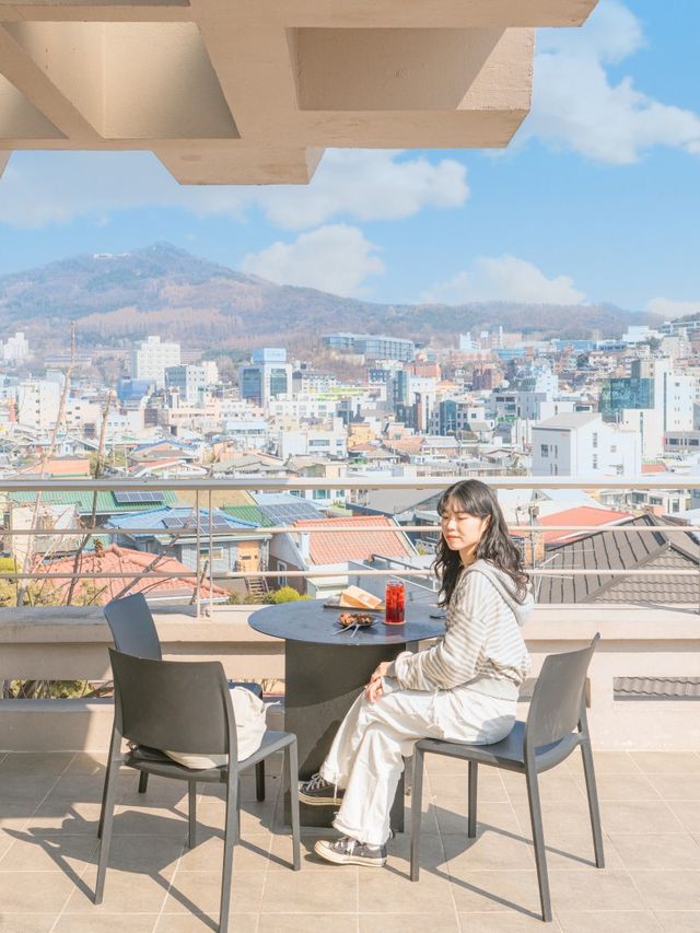 연희동을 한 눈에 내려다 보며 힐링할 수 있는 곳, 오디너리핏