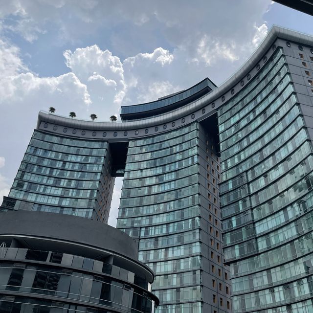 Stylish yet Affordable Next to Twin Towers