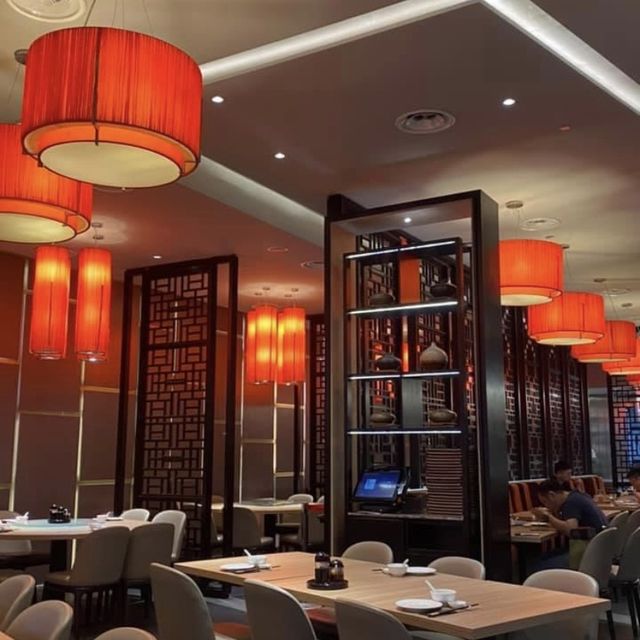 experience dining at Dragon I restaurant 