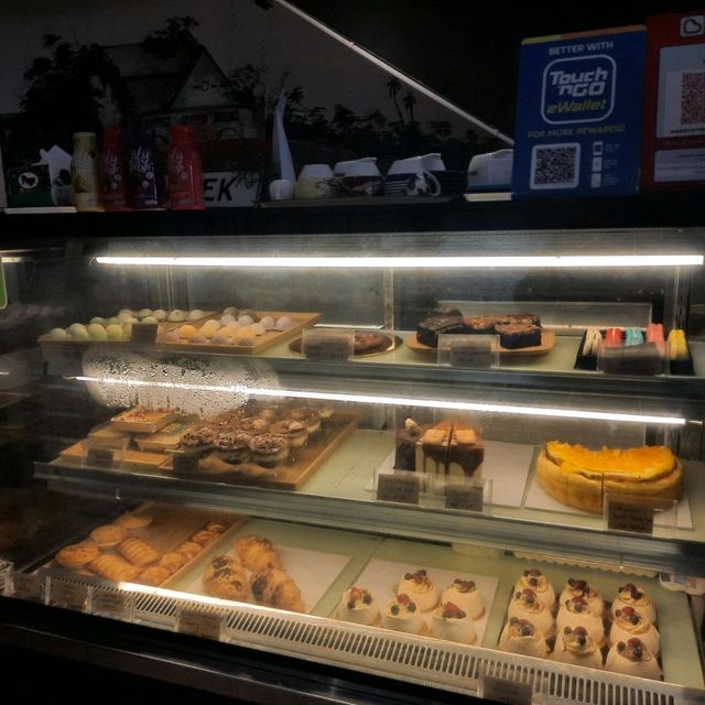 Langek cafe for coffee and desserts 🍨 