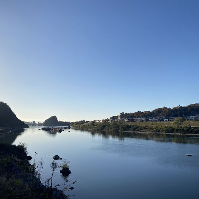 景色優美日本犬山木曾川