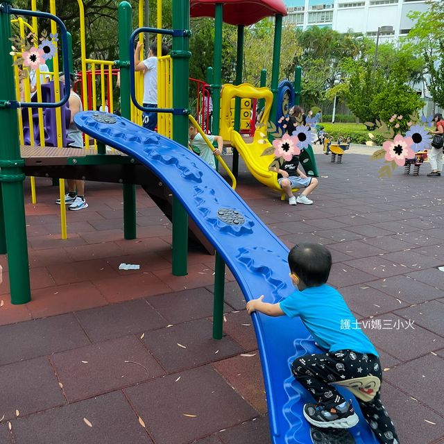 《希臘風純白燈塔🤍| 8組免費奇趣兒童遊樂設施》