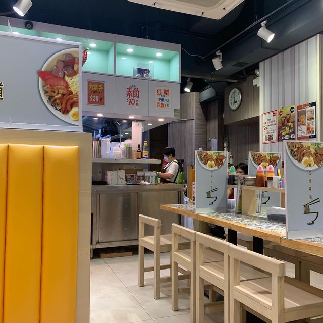 九龍城不過不失的車仔麵 比多次機會